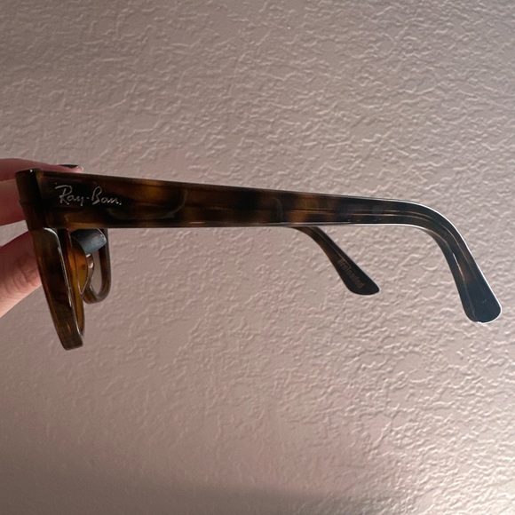 Ray-Ban tortoise colored sunglasses - Picture 3 of 3